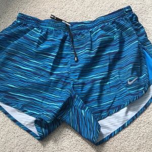 Nike shorts size M